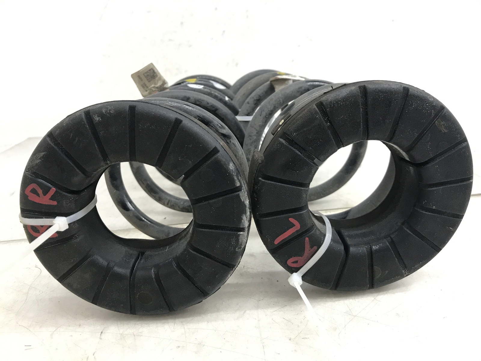 2020-2022 HYUNDAI PALISADE RIGHT AND LEFT REAR COIL SPRING SET 55335 ...