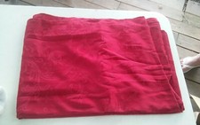 000 Red Holiday Tablecloth 59x82