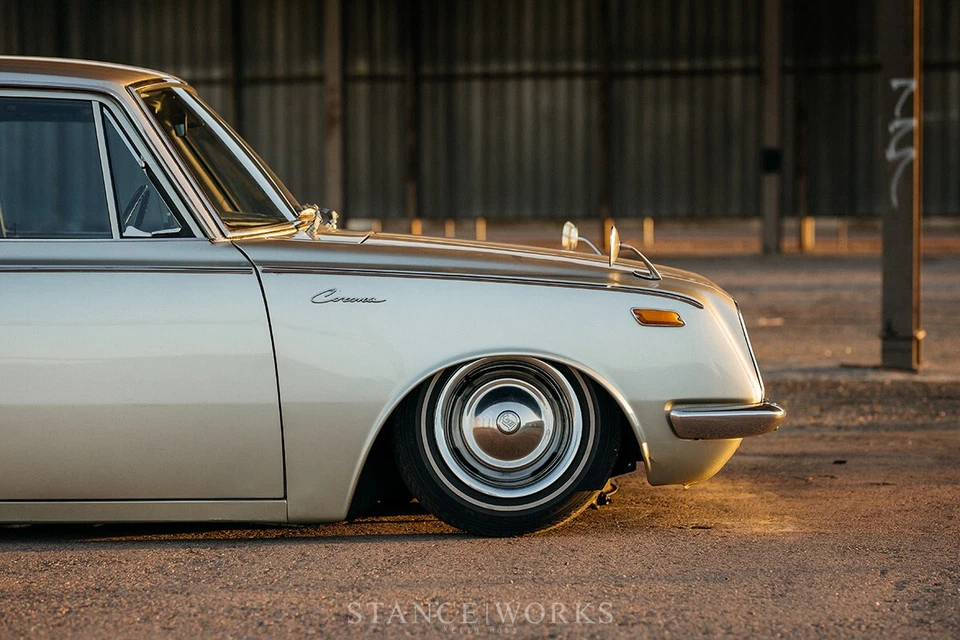 Nuevo de Lote Antiguo Raro Toyota Corona RT Nub Plato Perro Tapacubos Tapa Central 13" Cubiertas de Rueda TEQ Foto 4 de 4