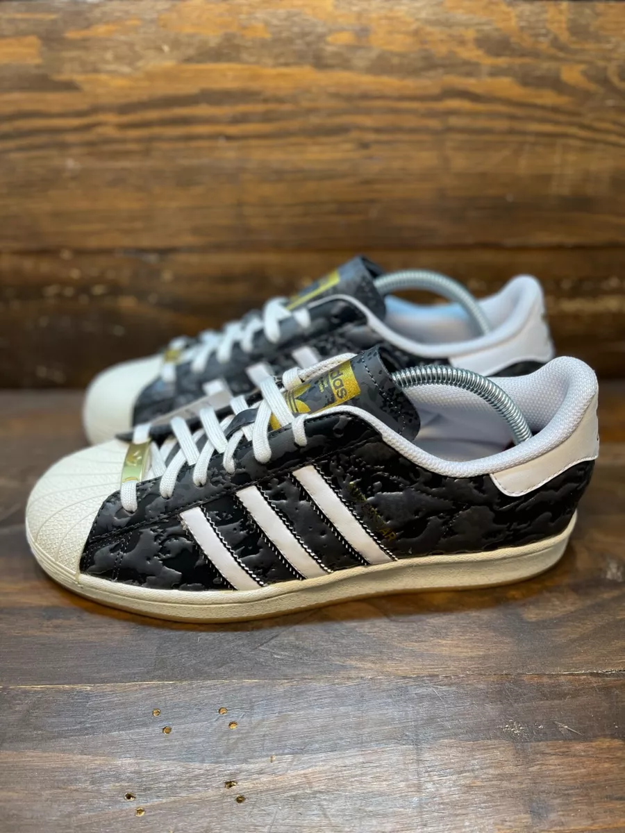 Adidas hotsell superstar gum