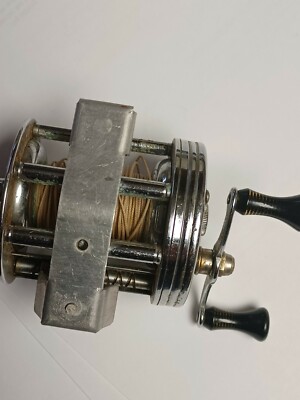 Moulinet ancien Shakespeare True Blue 1956 modèle Fk appât