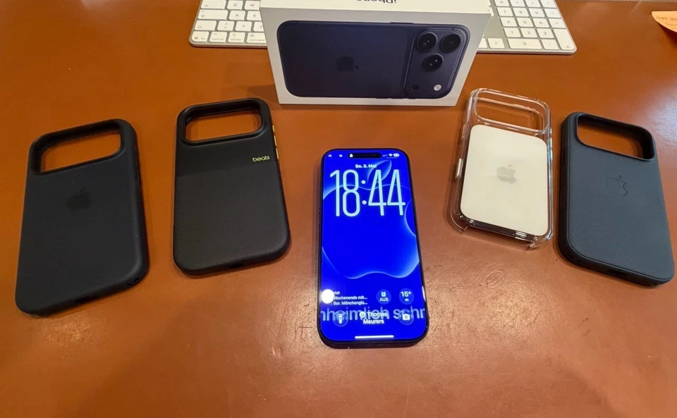 Apple iPhone 17 Pro 1TB Deep Blue - Bild 2 von 4