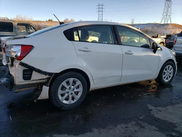 Guardabarros delantero izquierdo usado se adapta a: Kia Rio 2017 delantero izquierdo grado A Foto 4 de 4