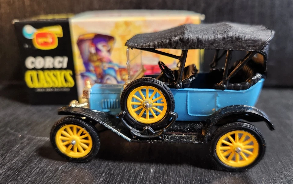 CORGI CLASSICS 9013 FORD MODEL T 1915 BLUE NOS IN ORIGINAL BOX W/PAMPHLET NICE - Image 2 of 4