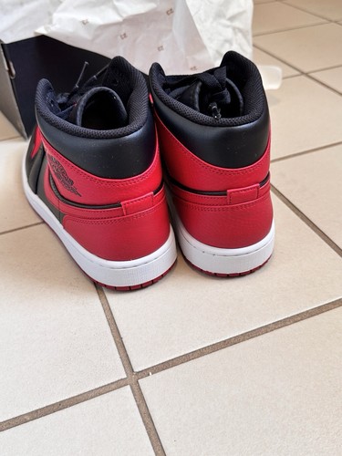 Size 9.5 - Jordan 1 Mid Banned 2020 - Picture 2 of 12