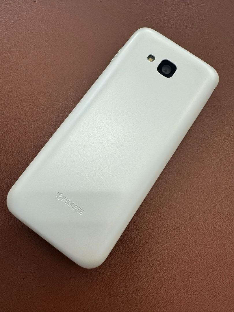 KYOCERA GRATINA 4G KYF31 ホワイト Amazon | KYOCERA au GRATINA 4G KYF31 White | 携帯電話本体 通販