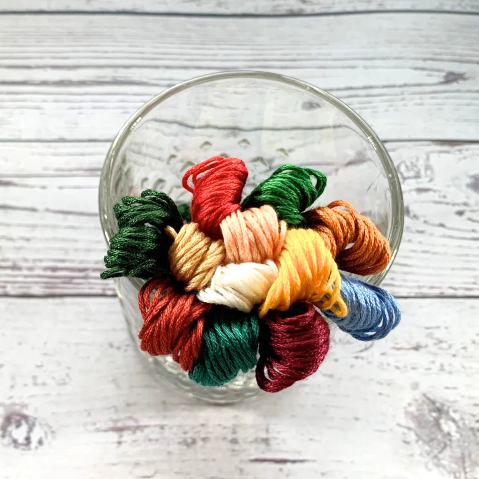 CXC Brand Festive Harmony Set: Christmas Carols Embroidery Floss for Needlecraft - Image 3 of 4