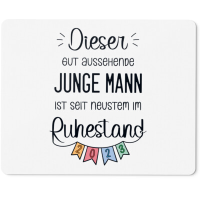 Dieser gut aussehende junge Mann ist seit neustem im Ruhestand 2023 10401008531