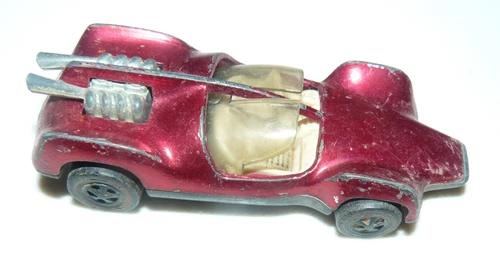 VINTAGE HOTWHEELS REDLINE 1969 MANTIS ROSE COLOR