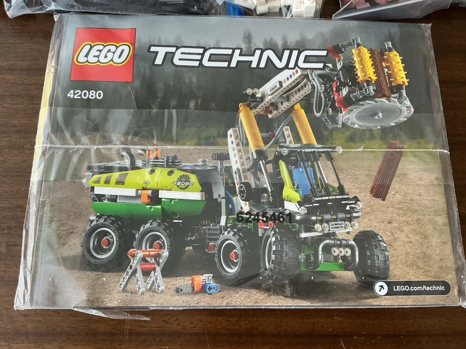LEGO Technic 42080 Forest Machine 1003pc Complete Set w/ Instruction Manual, photo 2 of 5