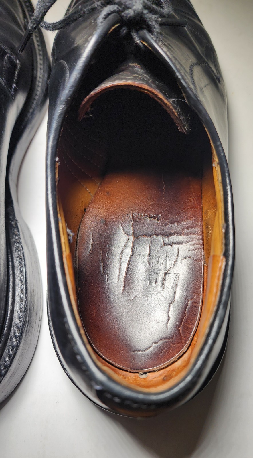 Allen Edmonds LEEDS Derby Plain-Toe Black SHELL CORDOVAN Mens 9.5 EEE Extra Wide image 8