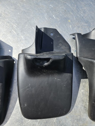 97-06 JEEP TJ WRANGLER FRONT & REAR SPLASH GUARD MUD FLAP SET OEM 82202307 SET - Picture 4 of 10