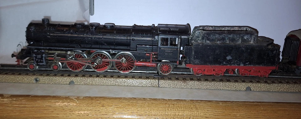 Marklin Mixed Era Set HO Train Steam Locomotive w/4 Cars & Loads of Track - READ - Image 3 of 4