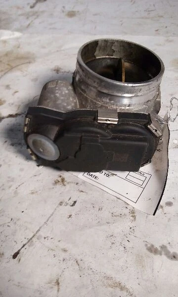 Conjunto de válvula de cuerpo de acelerador camioneta GMC Sierra 2500 17-19 6,6 litros Foto 2 de 4