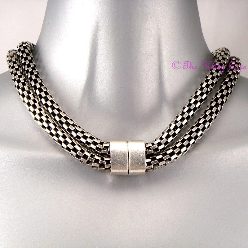 Debenham Decorativo Bruciare Argento Rustico Rete Vintage Nodo Celtico Collare - Immagine 4 di 4