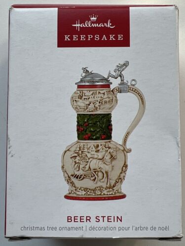 Hallmark Keepsake - Beer Stein - 2023 NEW / FREE SHIPPING Christmas Tree Decor - Zdjęcie 1 z 1
