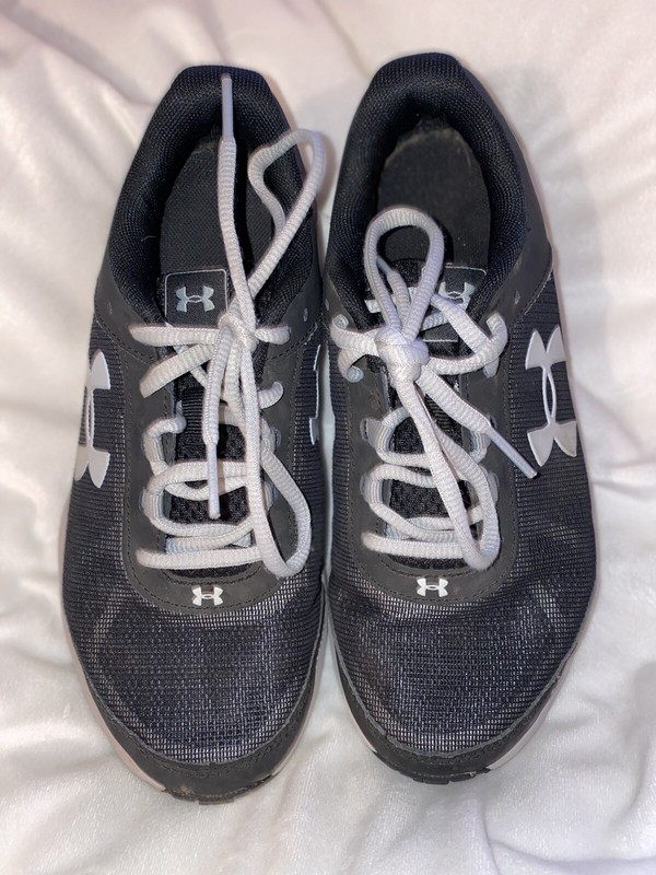 Under Armour Boys Black Running Shoes Sneakers 4.5Y