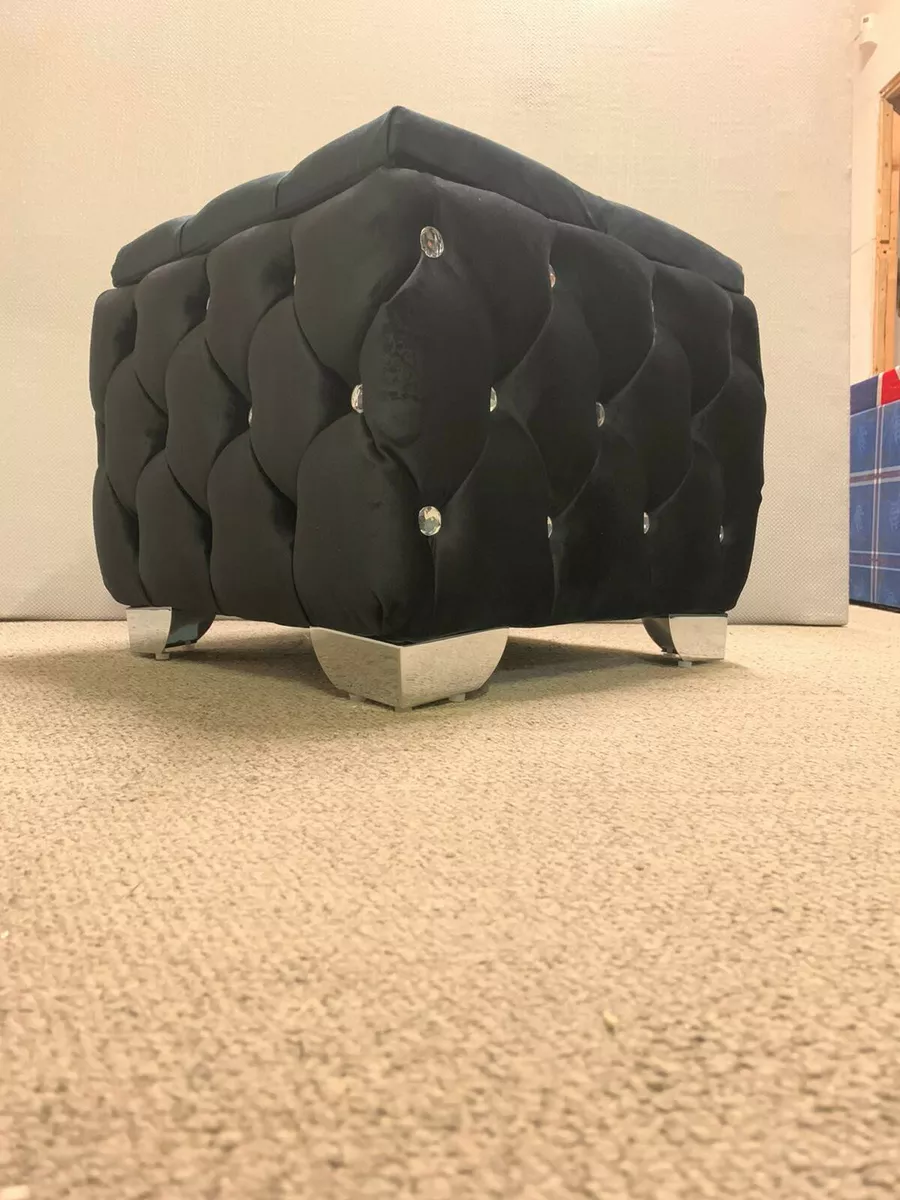Black velvet online blanket box
