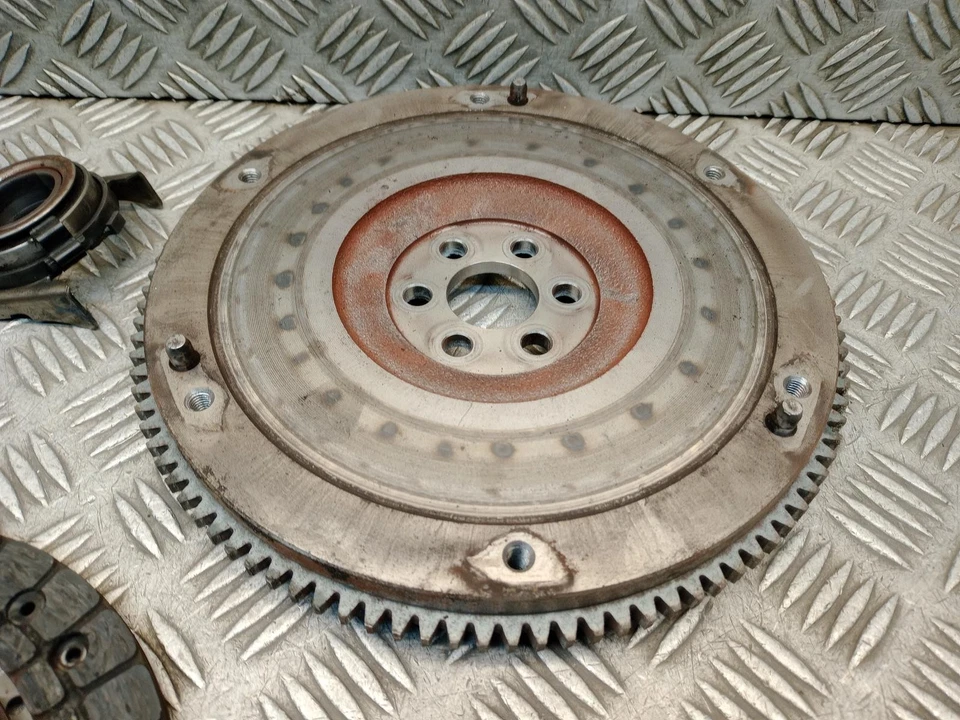 TOYOTA YARIS FLYWHEEL CLUTCH KIT 1.0 PETROL MK3 XP130 2011-2019 134050Q021 14k  - Image 4 of 4