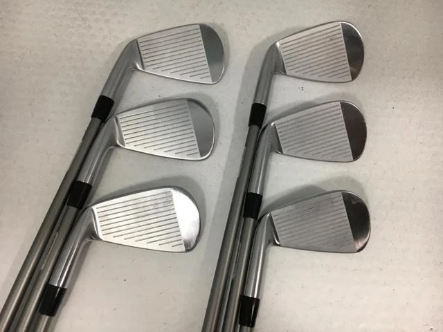 BRIDGESTONE 221CB Iron Set 5-PW 6pcs Carbon Shaft Stiff RH Japan Golf Club Good - Image 2 of 4
