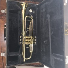 Yamaha YTR2330 Bb Student Trumpet w/ Case Mouthpiece