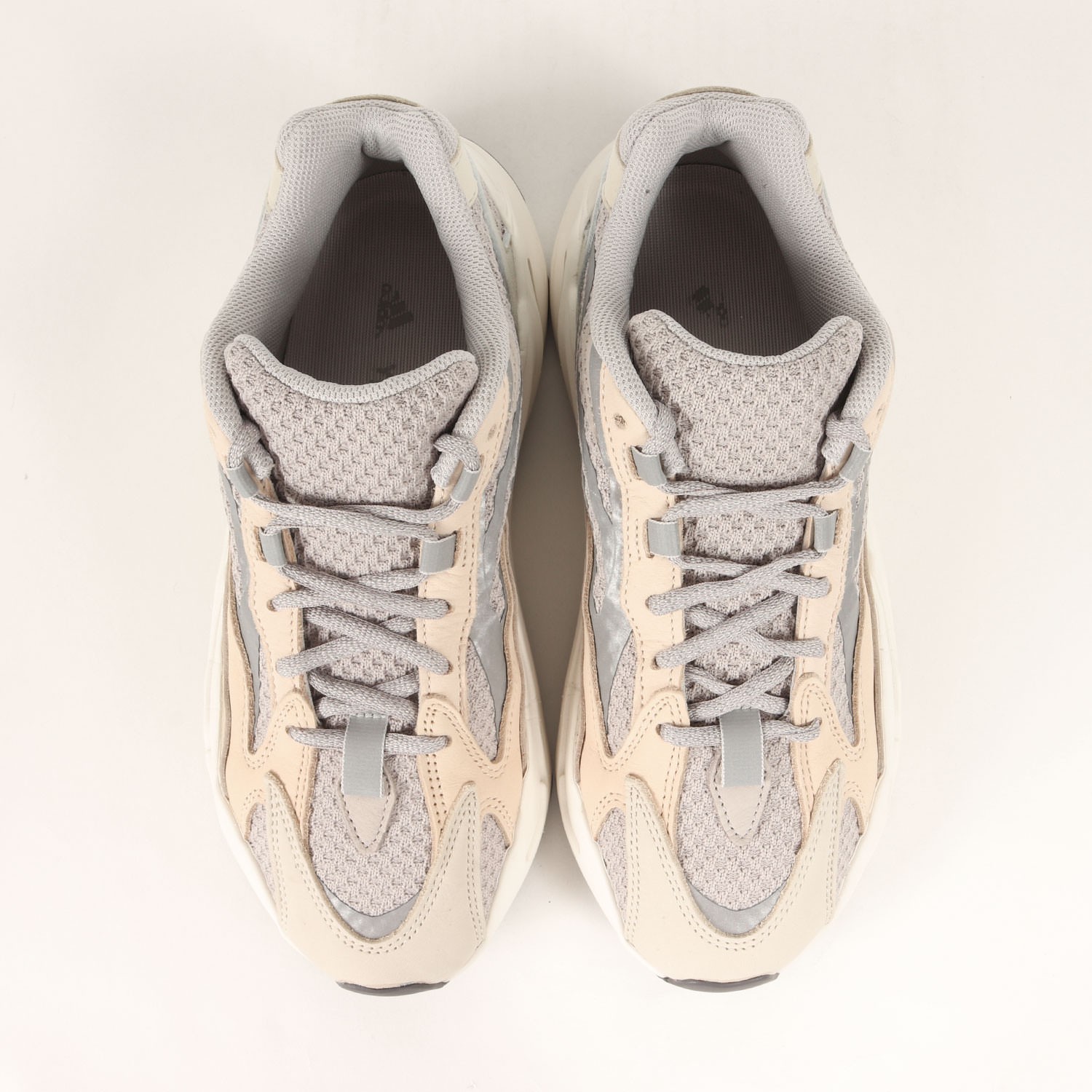ADIDAS  US8.5(26.5cm) YEEZY BOOST 700 V2 CREAM (GY7924) Easy Boost Cream Low cut thumbnail 2