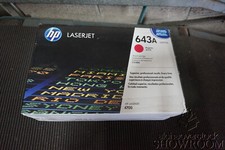 New Sealed Box Genuine OEM HP Q5953A Magenta Toner 643A LaserJet 4700 6J24S4a