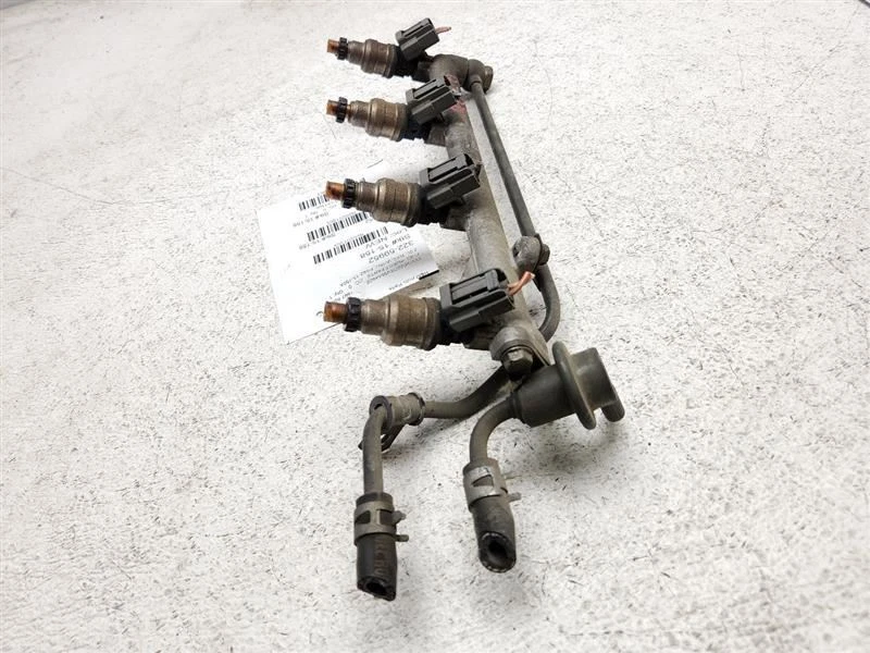 93-99 Mazda 626 Piezas de inyección de combustible Inyector de combustible 4 cilindros OEM FS92-13-150A Foto 4 de 4