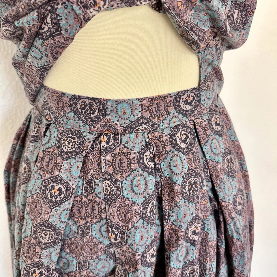 Conjunto de top y falda vintage años 50 con estampado hexagonal Foto 3 de 4