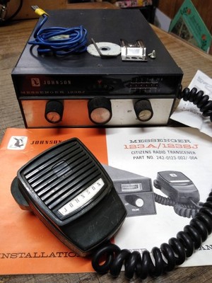 Johnson Messenger 123A/123SJ Mobile Transceiver CB Radio w/Microphone & Manual