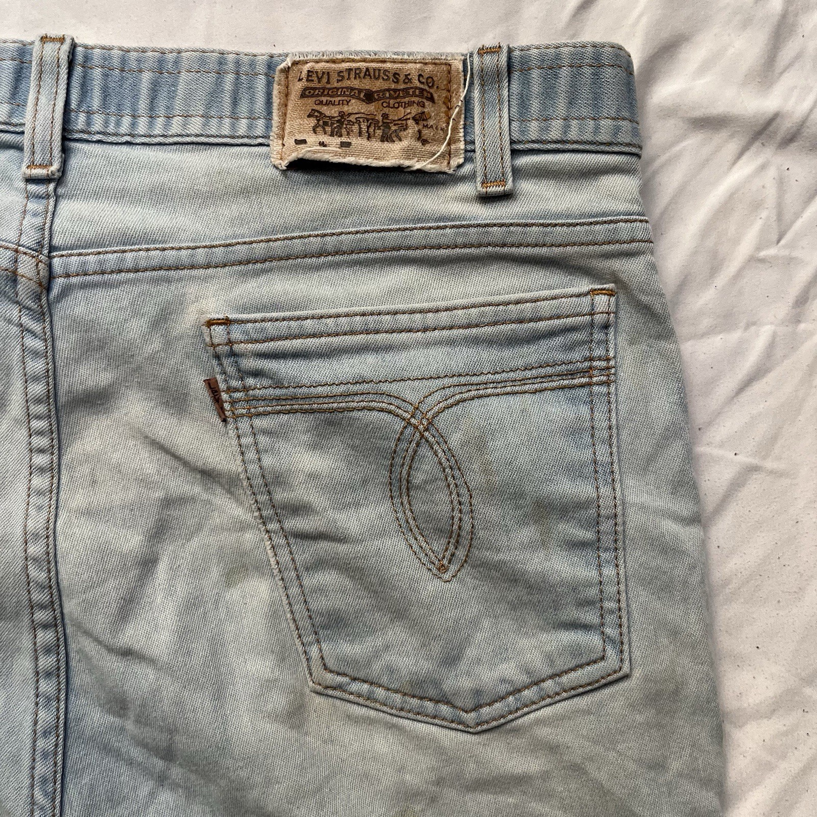Vintage 80’s Levi's 857 38x32 Orange Tab Light Blue Distressed Flared Jeans  thumbnail 4