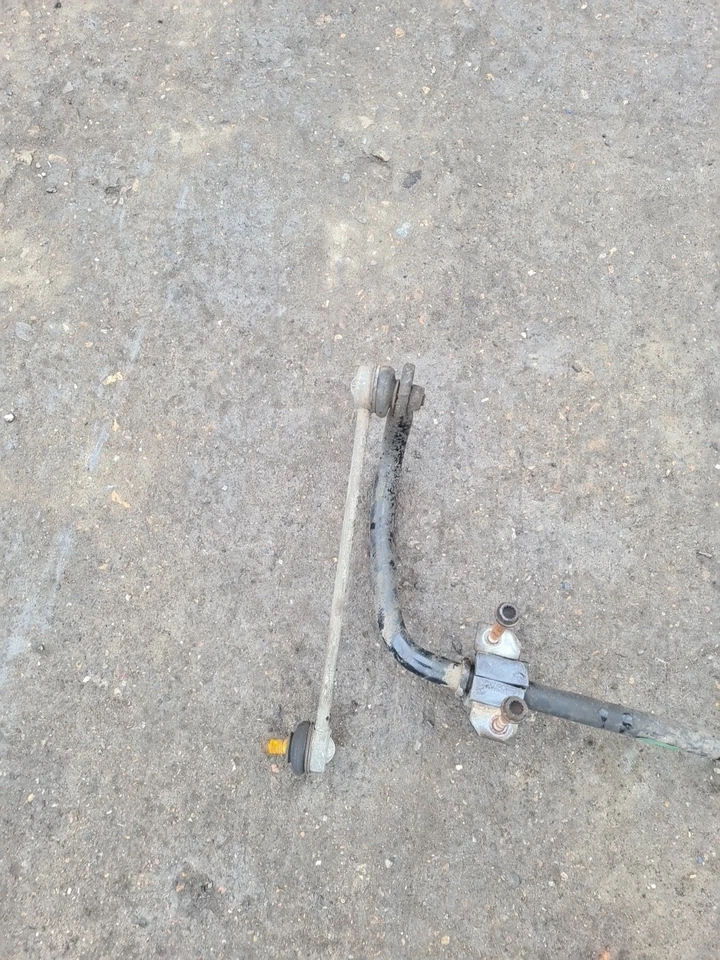 Barra antivuelco Seat Toledo MK4 2018 1,6 TDI 6Q0411303AQ Foto 4 de 4