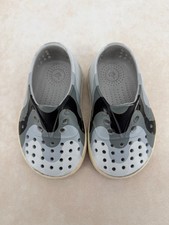 NATIVE Gray Wavy Slip On Shoes Size 5 Toddler
