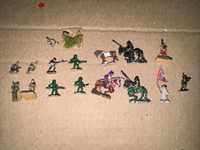 Lot 26 Pewter Soldiers 17 