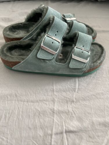 Birkenstock Arizona Suede Shearling Fur Green Sandals Shoes NWOT - Picture 1 of 6