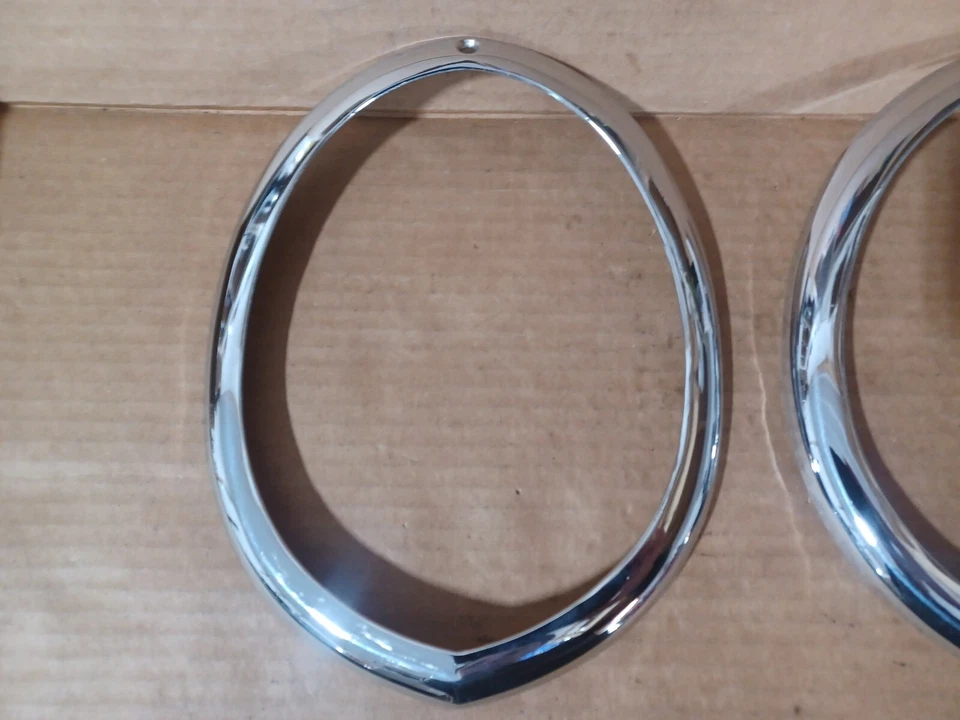 Anillo de borde de llanta de faros Studebaker Champion Commander & President 1939 nuevo en stock* Foto 3 de 4