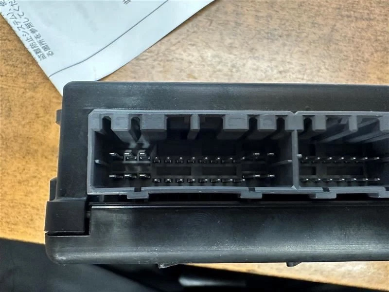 Chassi ECM multifuncional painel esquerdo 4WD compatível com 00-02 EXPEDITION 627189 - Imagem 3 de 4