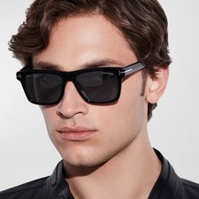 NEW   TOM FORD Buckley-02 Sunglasses TF906-N 01A Authentic