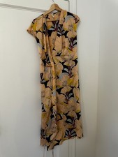 Mango wrap Dress with Bold Floral Design short sleeve