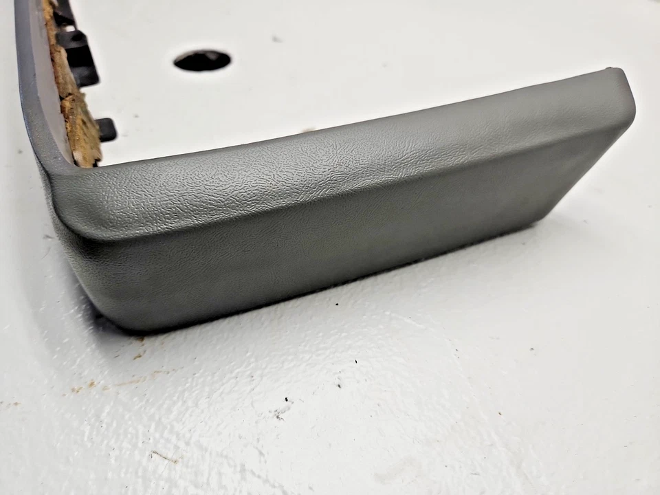 1988-1994 Chevy GMC C/K 1500 Suburban Dash Trim Pad OEM 3860 — 第 3/4 张图片