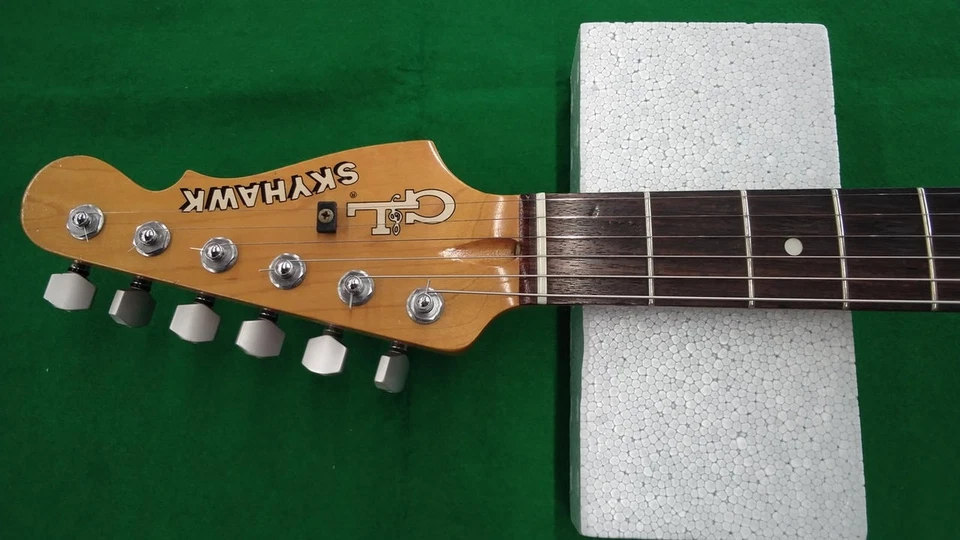 G&L SKYHAWK Used Ash body Maple neck Rosewood fingerboard Natural - Image 2 of 4