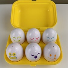 Vintage 1993 Tomy HIDE SQUEAK EGGS Shape Color Sorting with Chicks Inside Toy