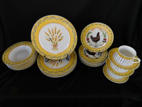 Sakura Claire's Provence DINNER PLATE have more items - Picture 7 of 7