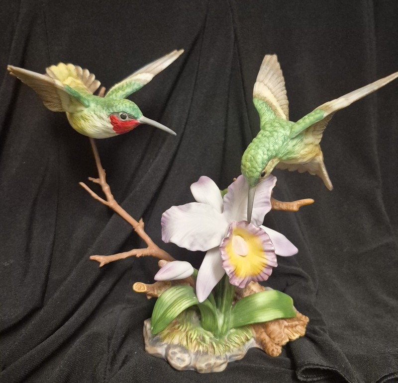Maruri Ruby-Throated Hummingbird with Orchid Porcelain & Bronze Figurine