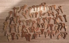 80  CLEFS ANCIENNES  CADENAS  SERRURES