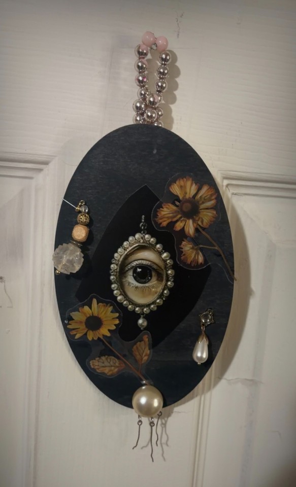 A handmade OOAK oddity plaque featuring an all-seeing eye motif — mystical, weird, and wall-ready for the right person.