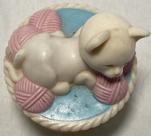 2 Sewing Pin cushions Ring Notions Cat Kittens Yarn 187 - Picture 14 of 23