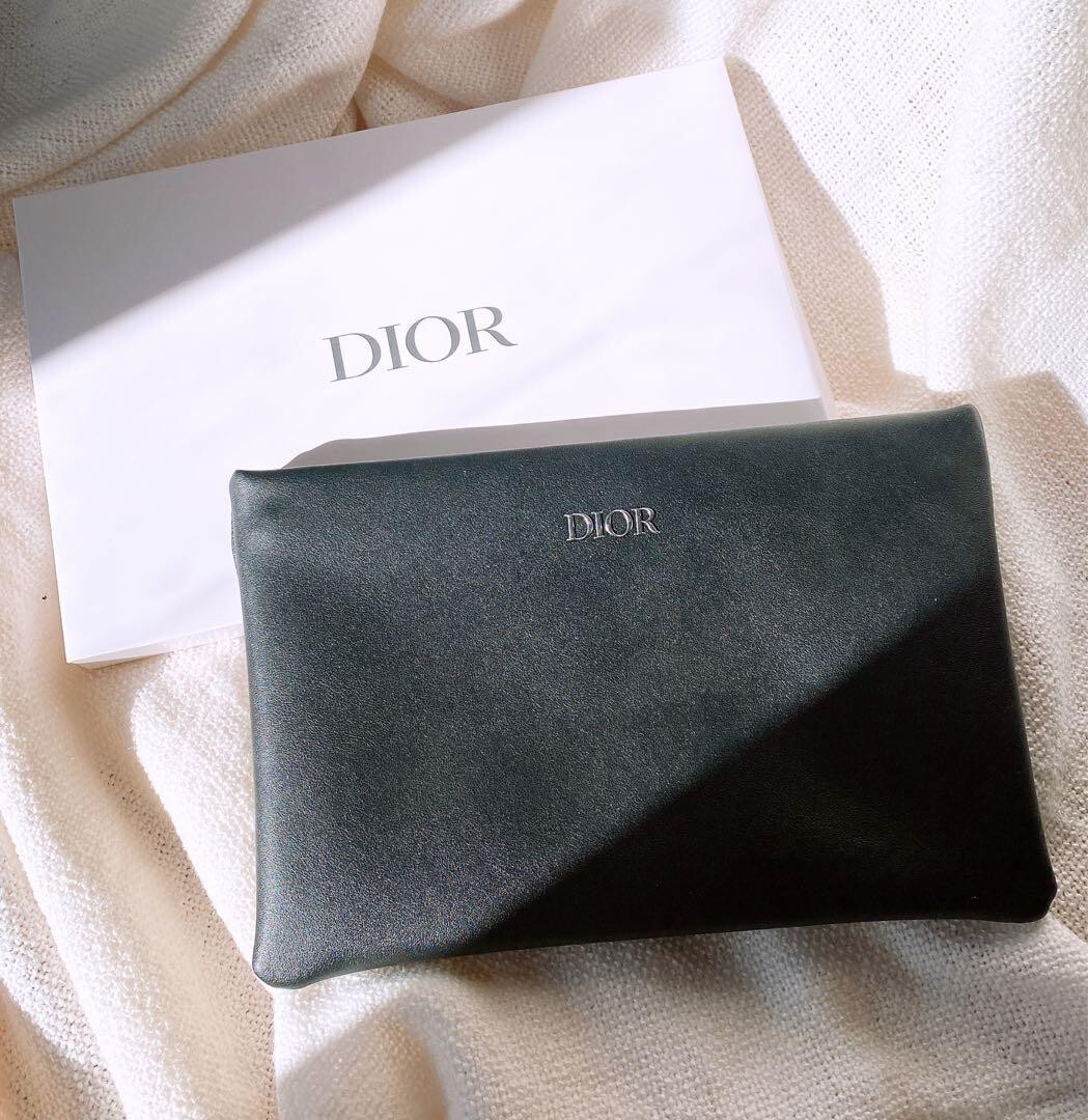 Christian Dior ブラック ハンドバッグ(保証書付) DIOR Black CD Signature Calfskin Mini Crossbody Bag – Luxury Labels