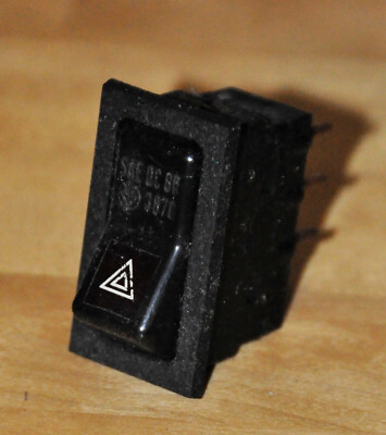 Volvo 240 260 Schalter Warnblinker Warnblinklicht switch hazard lights 1981-