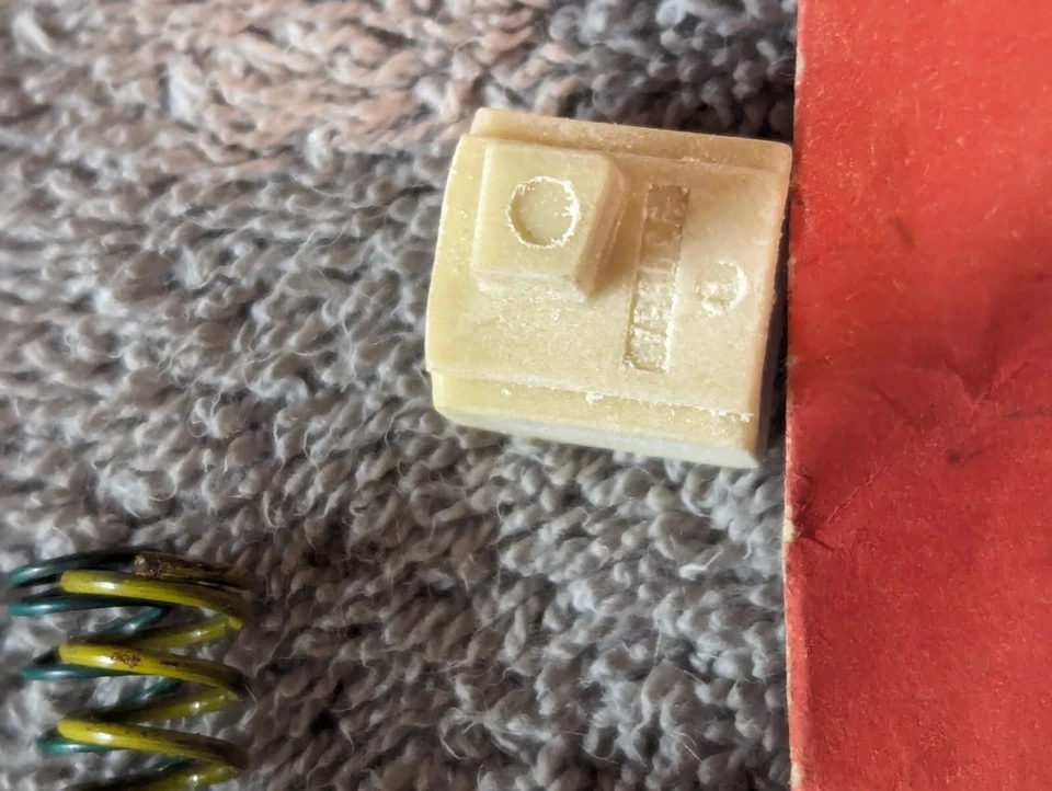 New Homelite String Trimmer Slide and Spring Kit A-97582 MISSING ONE SPRING - Image 3 of 4